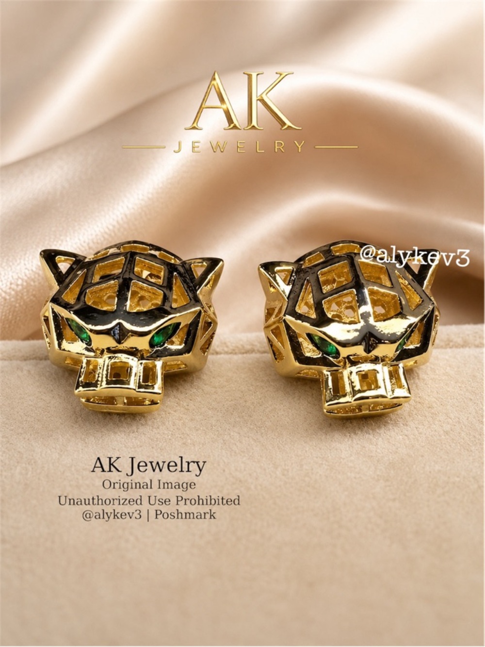 💎LUXURY Earrings, 18k Gold Panther, Emerald Eyes, Needle Posts, 1/2”